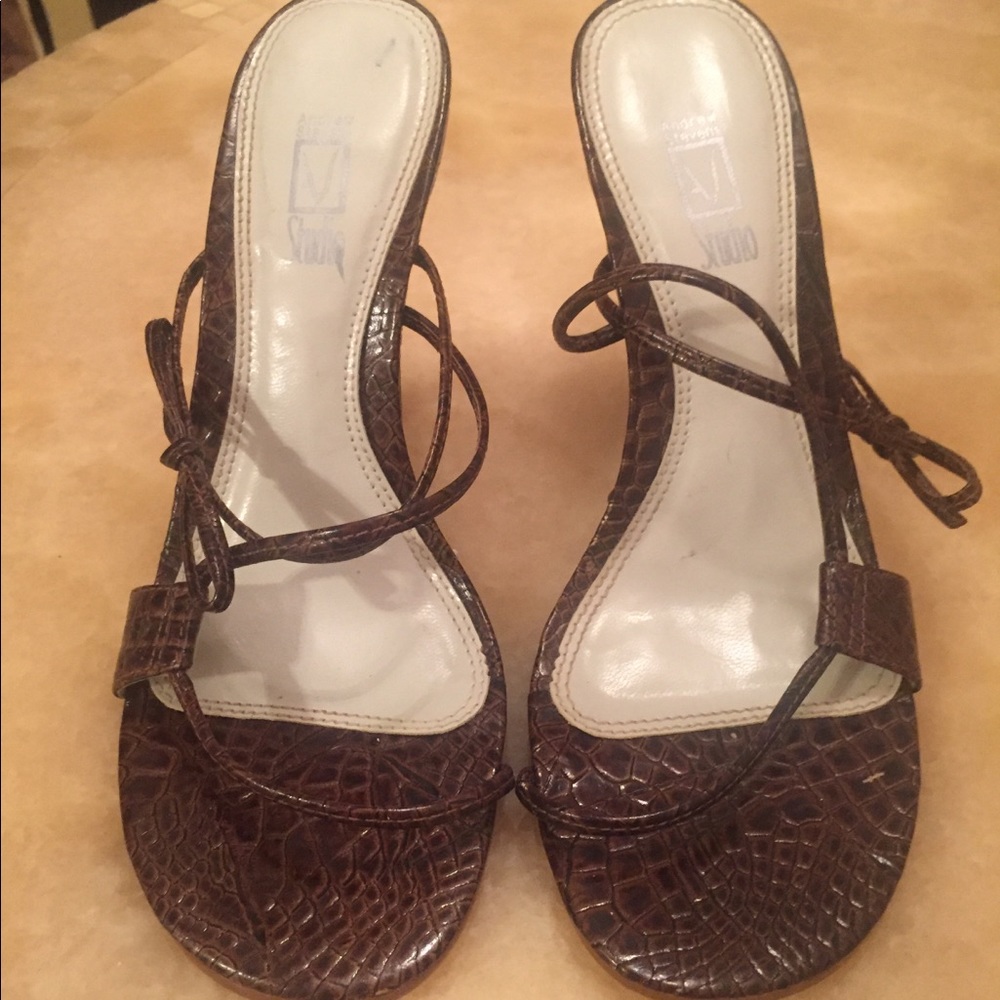 New Andrew Stevens Studio summer heels sandals.